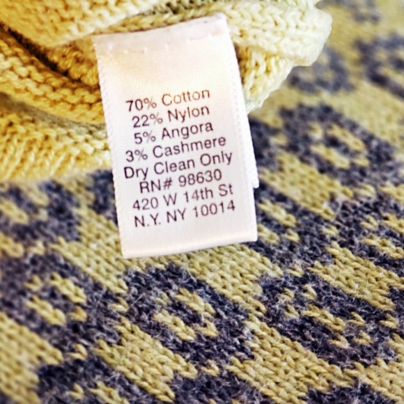 Beautiful Lilla P Sweater - Picture 3 of 4